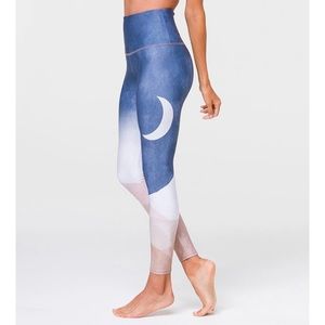 Onzie Sustainable High Rise Midi Legging
